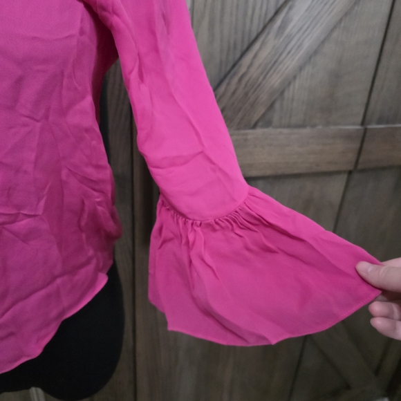 Alice + Olivia Fuchsia Ruffle Sleeve Blouse - Picture 5 of 5